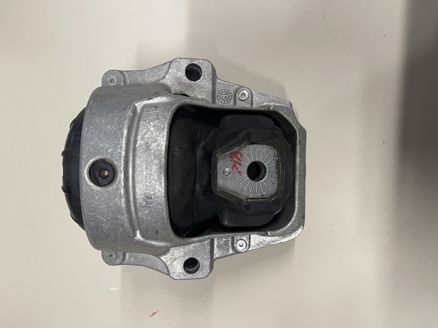 Правая подушка ДВС 8R0199381AN VAG