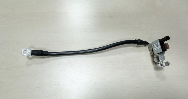 Кабель массы аккумулятора (АКБ) 8S0915181C VAG