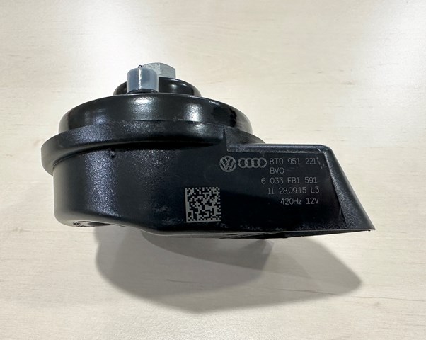 Сигнал звуковой 8T0951221 VAG