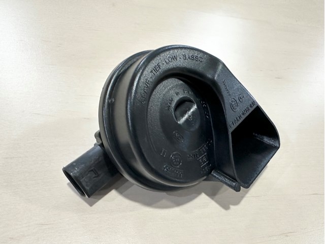 8T0951221 Сигнал звуковой (клаксон) купить Черкассы