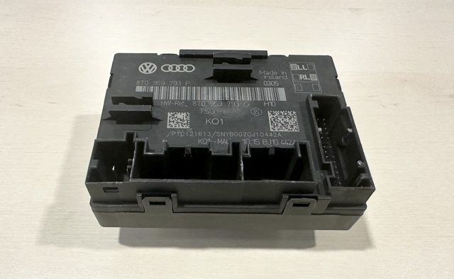Блок комфорта передней двери 8T0959793P VAG