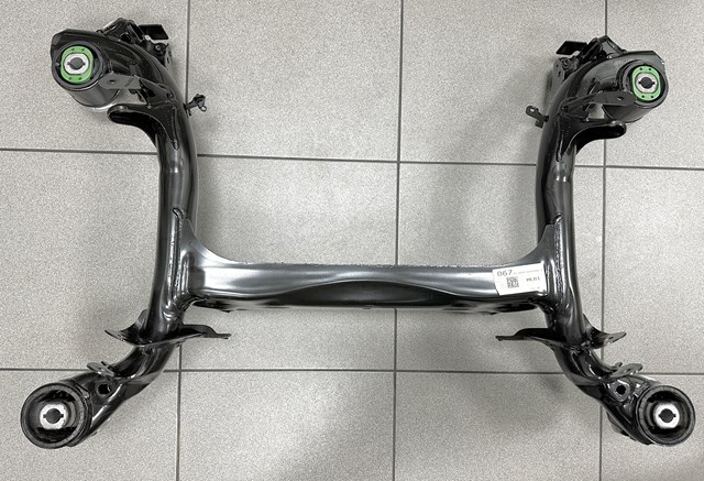 Балка задней подвески поперечная 8W0505235AM VAG