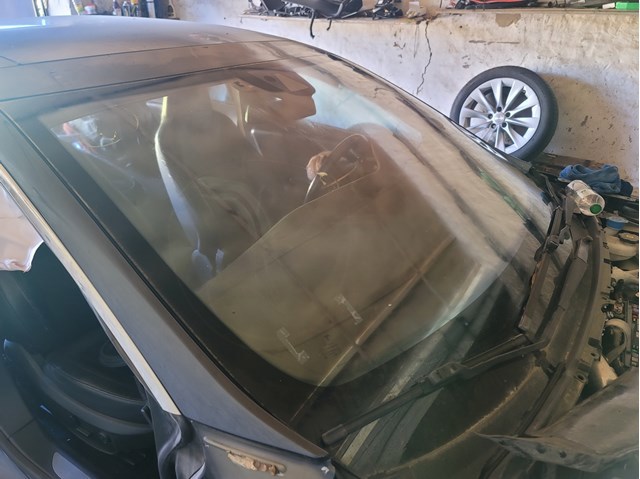 106156501C TESLA Стекло лобовое  купить в Запорожье