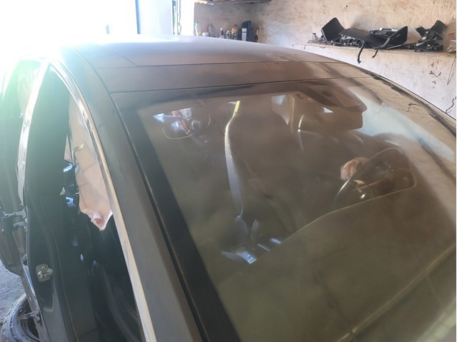 106156501C TESLA Стекло лобовое  купить в Черкассы