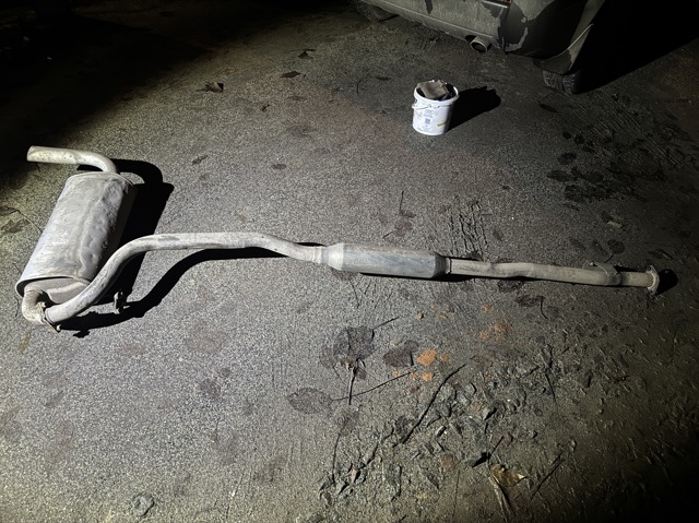 MN135647 MITSUBISHI Центральная часть глушителя купить в Украина