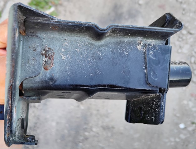 NISSAN 751143NA0A Кронштейн усилителя переднего бампера в наличии Сумы