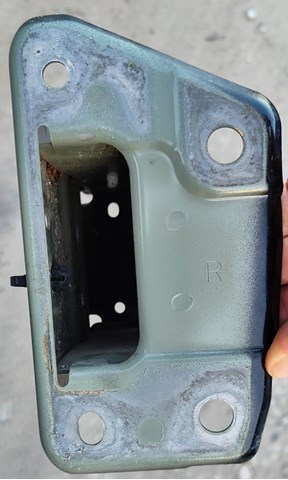 751143NA0A NISSAN Кронштейн усилителя переднего бампера купить в Запорожье