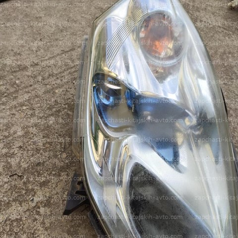NISSAN 260103NL0A Правая фара в наличии Черкассы
