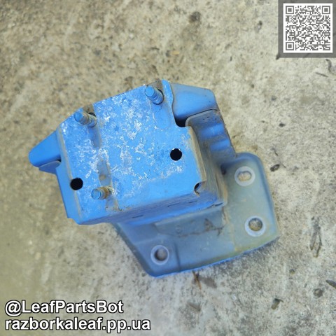 NISSAN 751143NA0A Кронштейн усилителя переднего бампера в наличии Львов