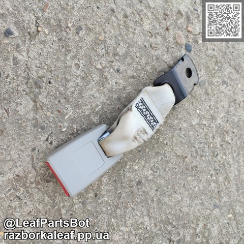 888423NA0A NISSAN Рычаг (замок) фиксации ремня безопасности задний правый купить в Украина