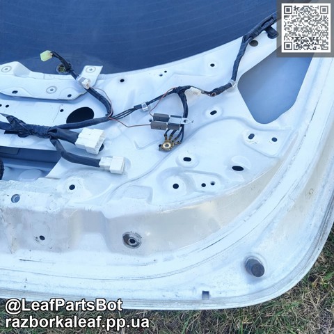 KMA0M3NAMB NISSAN Дверь задняя (багажная 3/5-я (ляда) купить в Черновцы