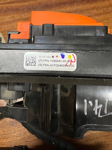 TESLA 102604100M Порт зарядки в наличии Каменское