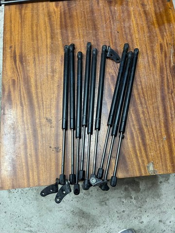 Газовый упор багажника 600660800B TESLA