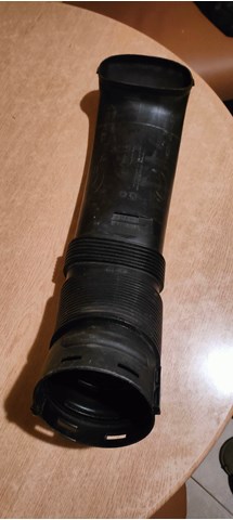 13717571344 Патрубок воздушный, вход воздушного фильтра купить Запорожье
