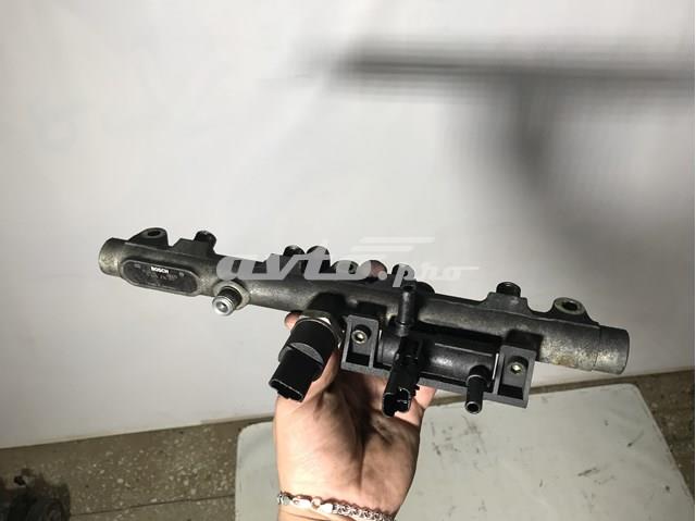 BOSCH 0445214017 Распределитель топлива (рампа) в наличии Черновцы