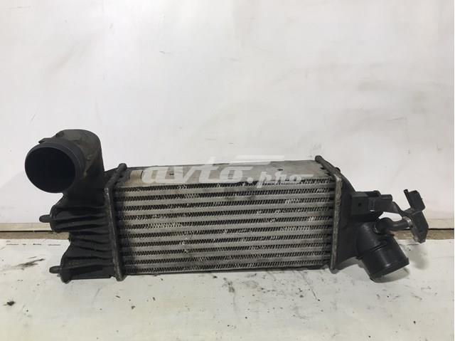 Радиатор интеркуллера 9637809480 PEUGEOT