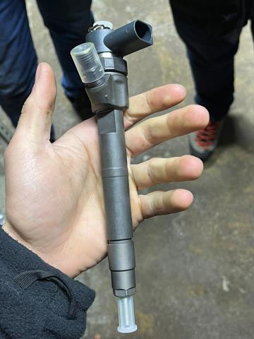 BOSCH 0445110140 Форсунка впрыска топлива в наличии Днепр