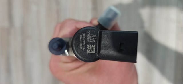 CONTINENTAL 9802448680 Форсунка впрыска топлива в наличии Николаев