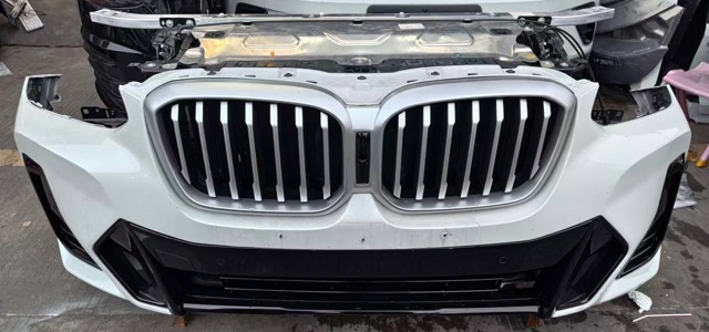 Диффузор радиатора охлаждения в сборе с мотором 17428487636 BMW