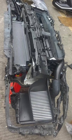 Усилитель переднего бампера  8R0807113D PORSCHE