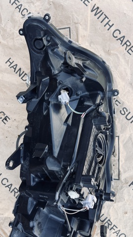 8118542842 TOYOTA Фара левая купить в Николаев