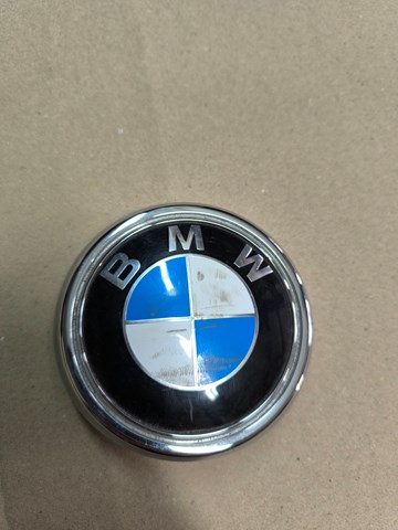 Фирменный значок 51147364375 BMW