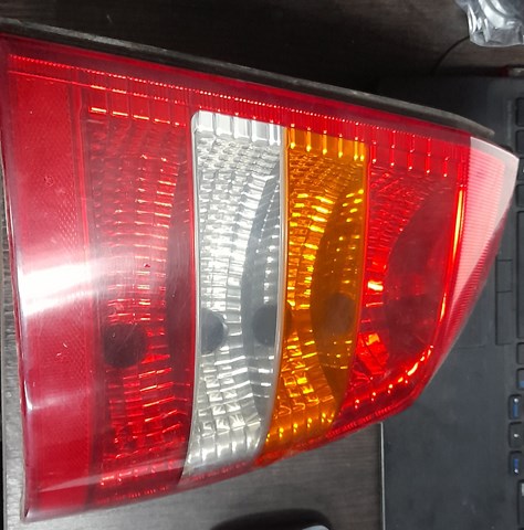 Фонарь задний правый 90521544 GM