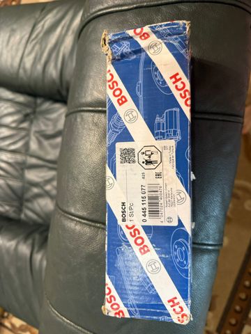 BOSCH 0445115077 Форсунка впрыска топлива в наличии Черновцы