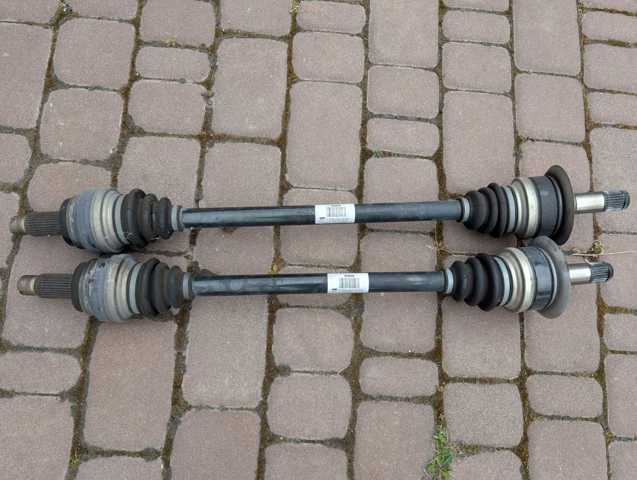 33207598038 BMW Полуось задняя правая купить в Винница