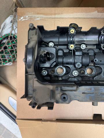 BMW 11128589942 Крышка клапанная в наличии Украина