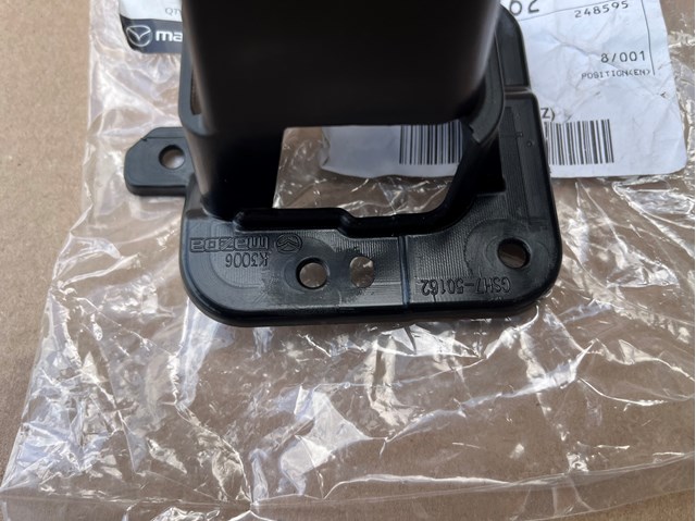 MAZDA GSH750162 Кронштейн решетки радиатора в наличии Харьков