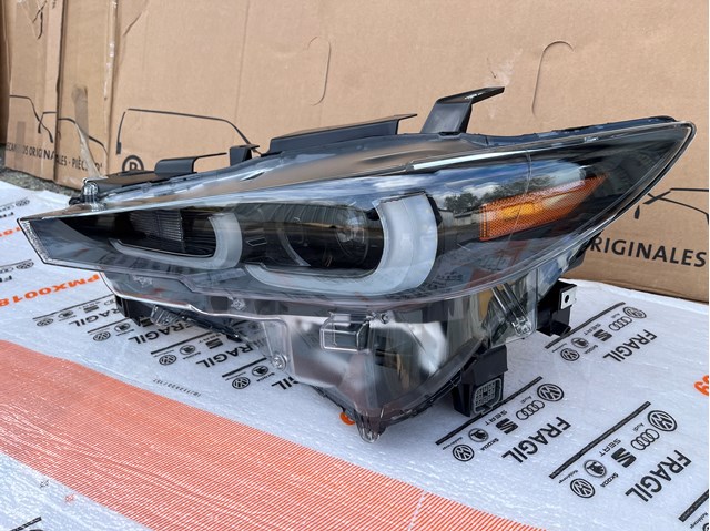 MAZDA KPF351040 Фара левая в наличии Винница