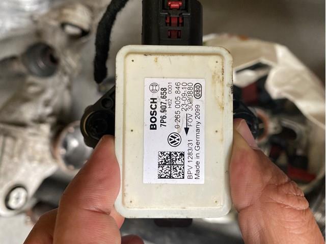 Датчик продольного ускорения 7P6907658 VAG