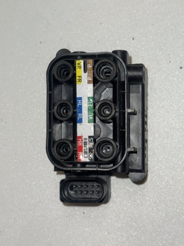 A0993200258 MERCEDES Блок клапанов регулируемой подвески купить в Винница