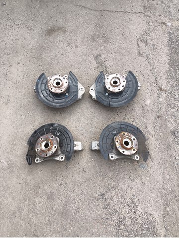 CHRYSLER 68282576AB Цапфа передняя правая в наличии Ужгород