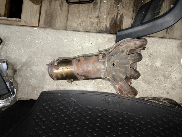 CHRYSLER 68315810AA Выпускной коллектор в наличии Одесса