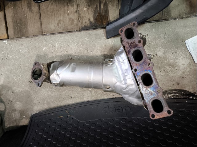 CHRYSLER 68315810AA Выпускной коллектор в наличии Николаев