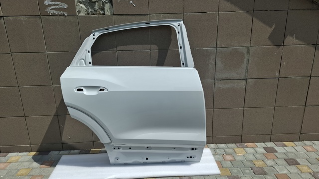 Дверь задняя в сборе 4KE833052A VAG