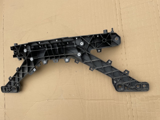 Tesla Model 108350100B в наличии Черновцы