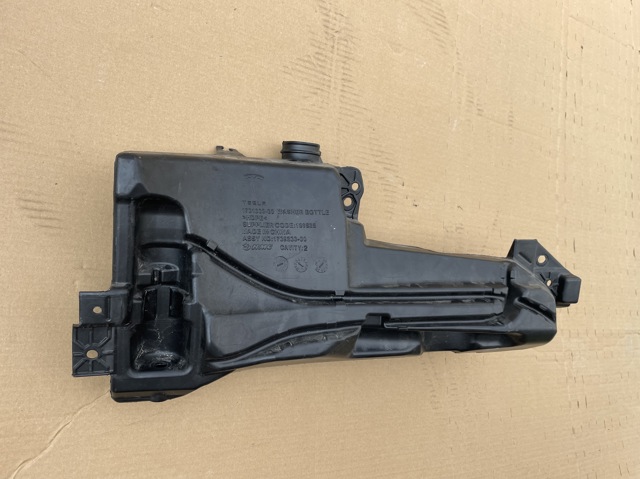 TESLA 173923300G в наличии Украина