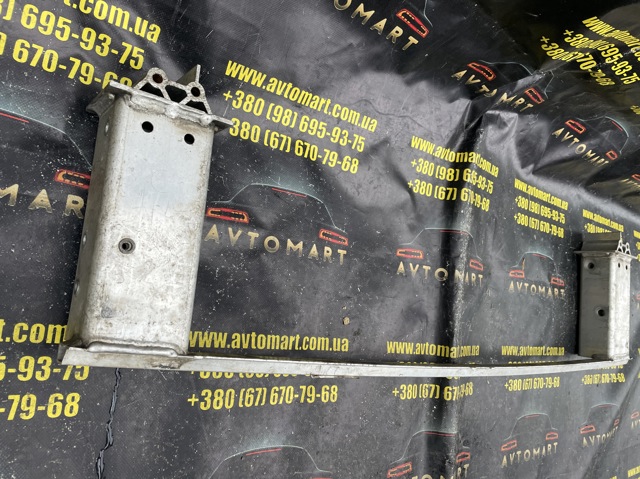 VOLVO 31429924 Усилитель переднего бампера в наличии Черновцы