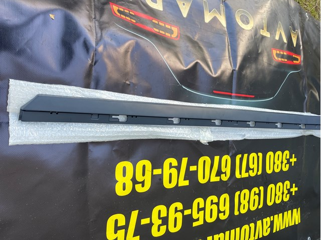 3G0853268 Молдинг двери передней правой нижний купить Сумы