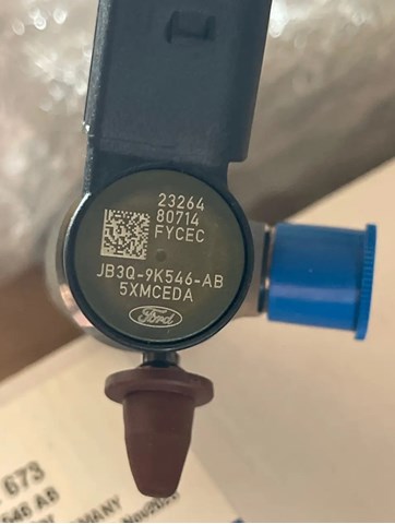 FORD 2215551 Форсунка впрыска топлива в наличии Львов