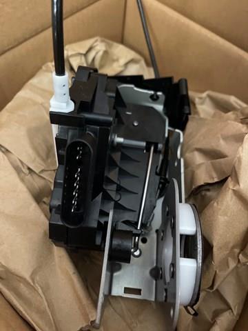 Запор кабины 2424828 FORD