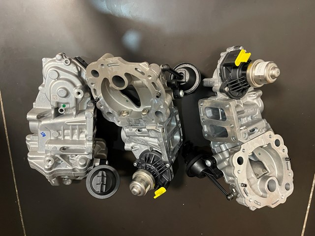 FORD GK2Q9U466AD Клапан ЕГР в наличии Ужгород
