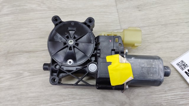 FORD 0130822733 Мотор стеклоподъемника двери передней правой в наличии Житомир