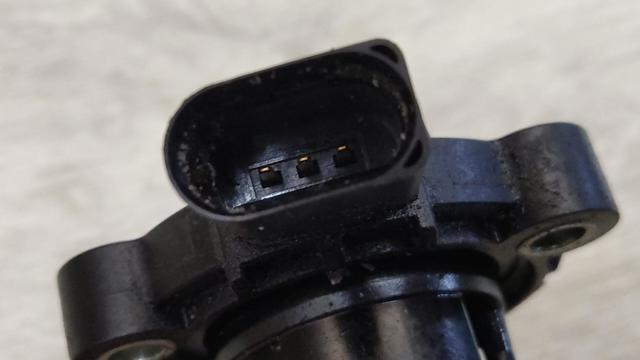 Датчик уровня масла двигателя 03F907660E VAG