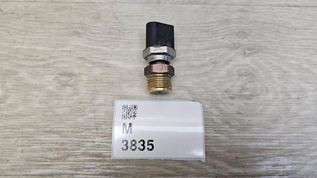 Датчик давления топлива 04C906054C VAG