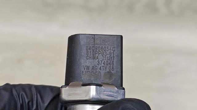 VAG 04C906054C Датчик давления топлива в наличии Ирпень