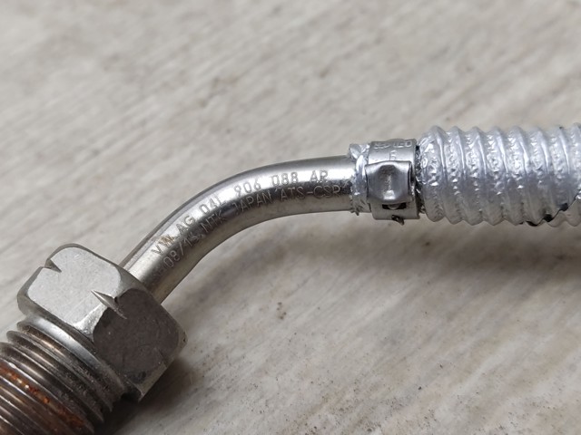 Датчик температуры отработавших газов перед турбиной 04L906088AR VAG